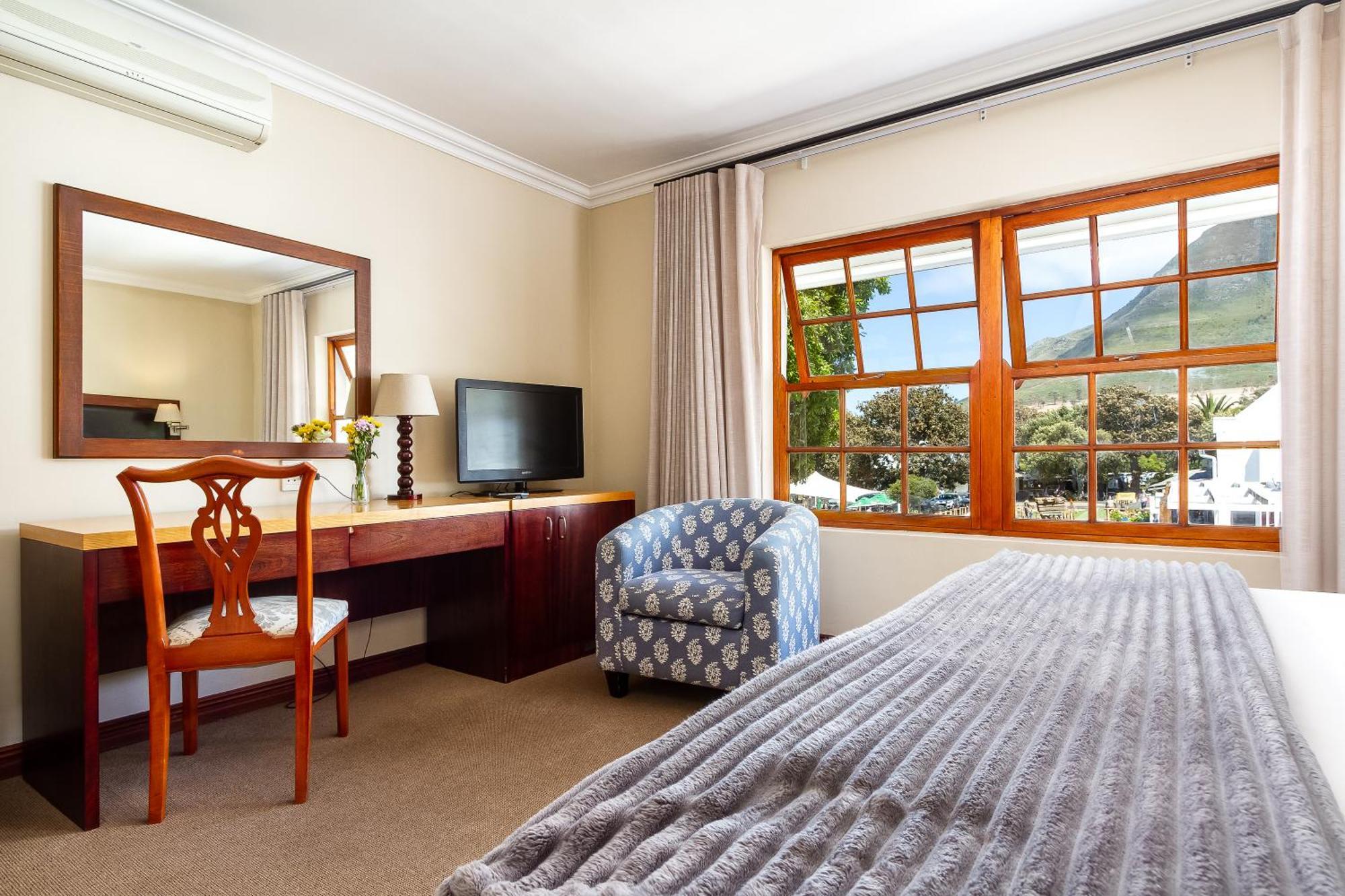 Noordhoek Village Hotel Eksteriør billede